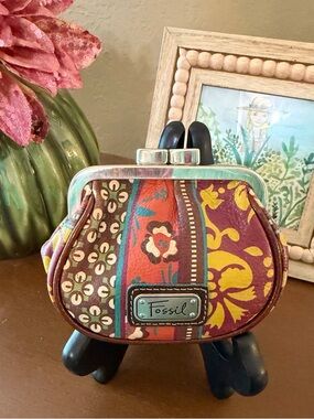 Fossil Multicolor Floral Pattern Kisslock Coin Purse in Brown, Yellow, Teal, Red